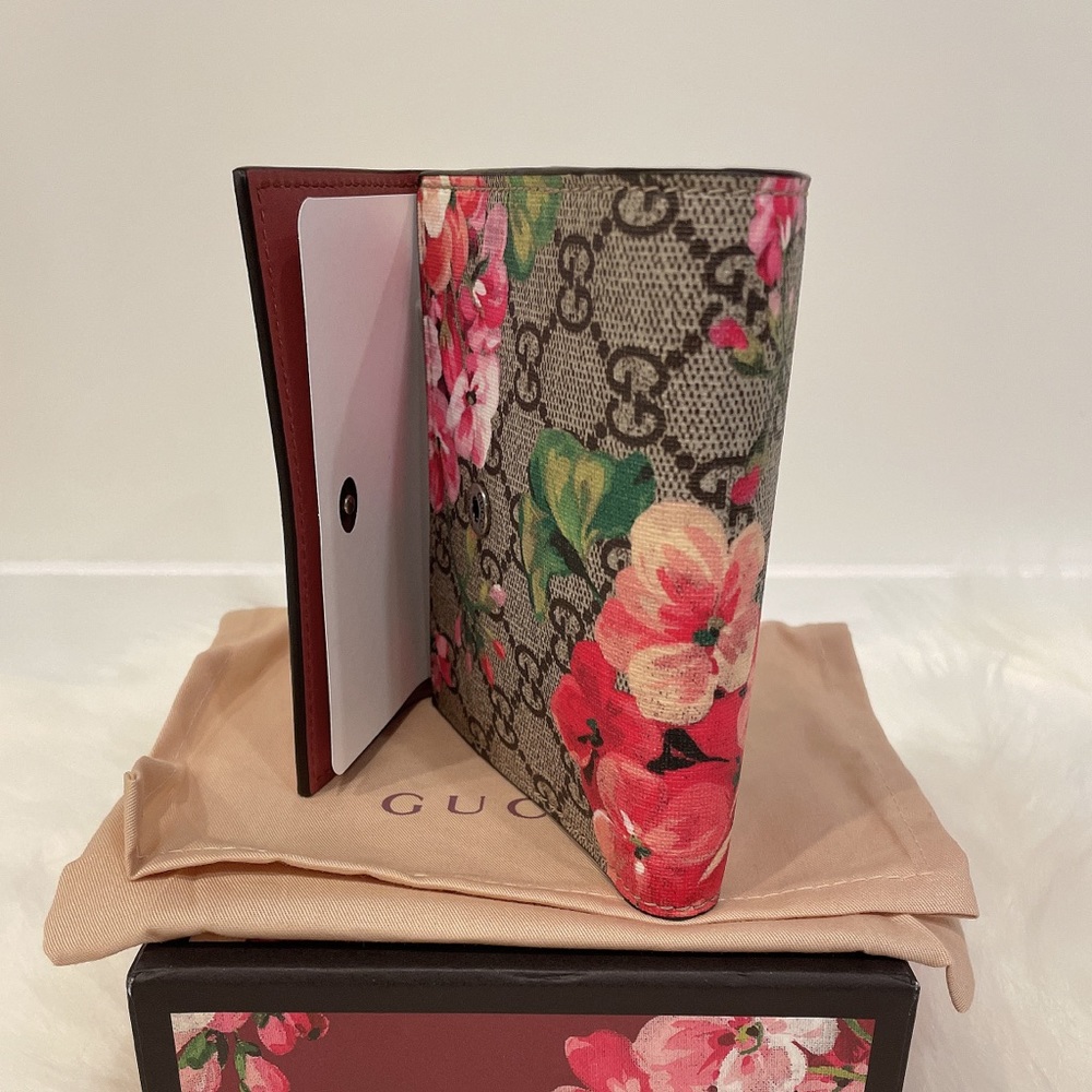 GUCCI 470071 GG Supreme Monogram Blooms Print French Flap Wallet Antique Rose - Picture 9 of 13